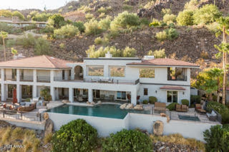 Full Estate Daytime