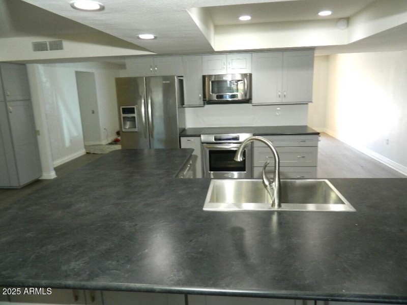 CHEFS KITCHEN