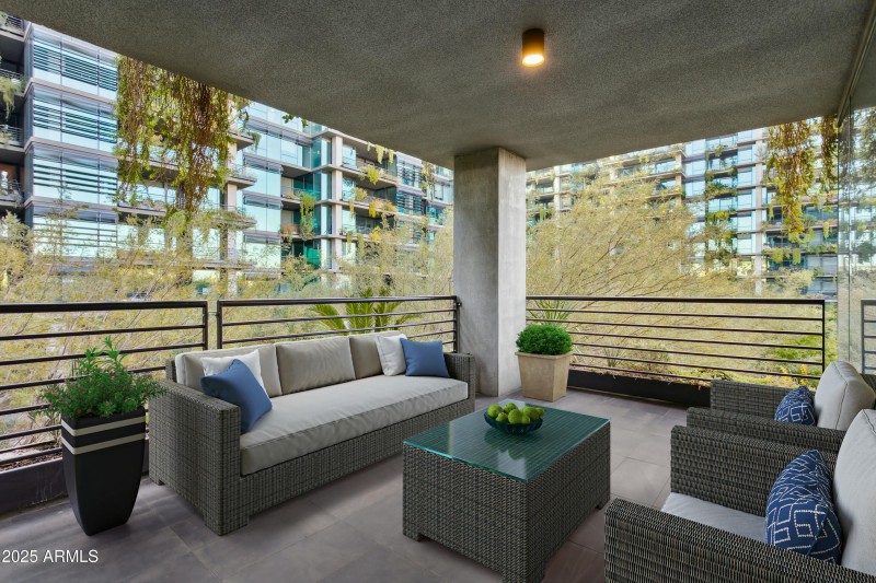 Expansive Covered Patio-Virtualy Staged
