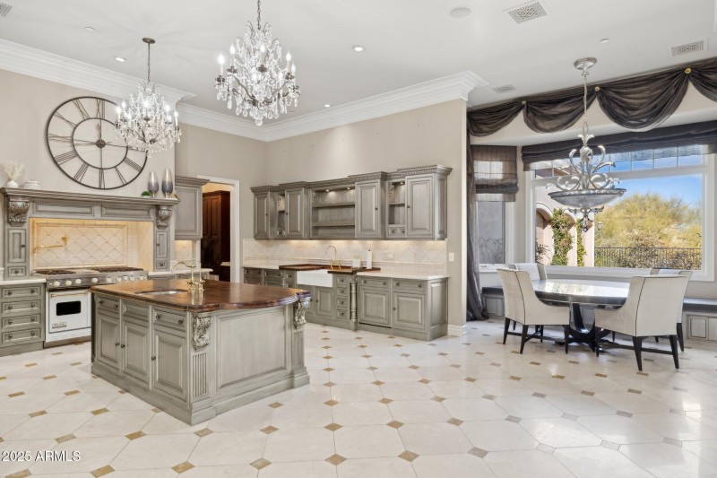 Kitchen With Nook