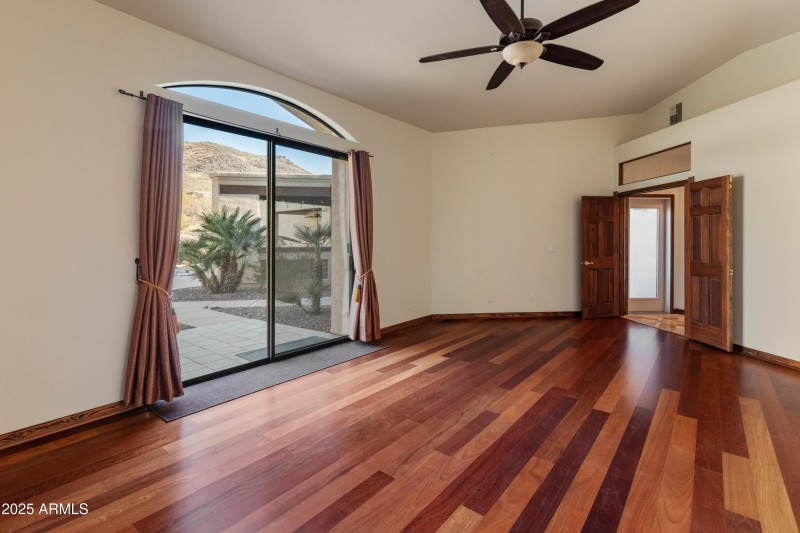 5830 E Restin Rd-13