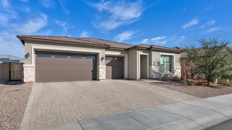 12716 W McClellan-002-002-1500x844