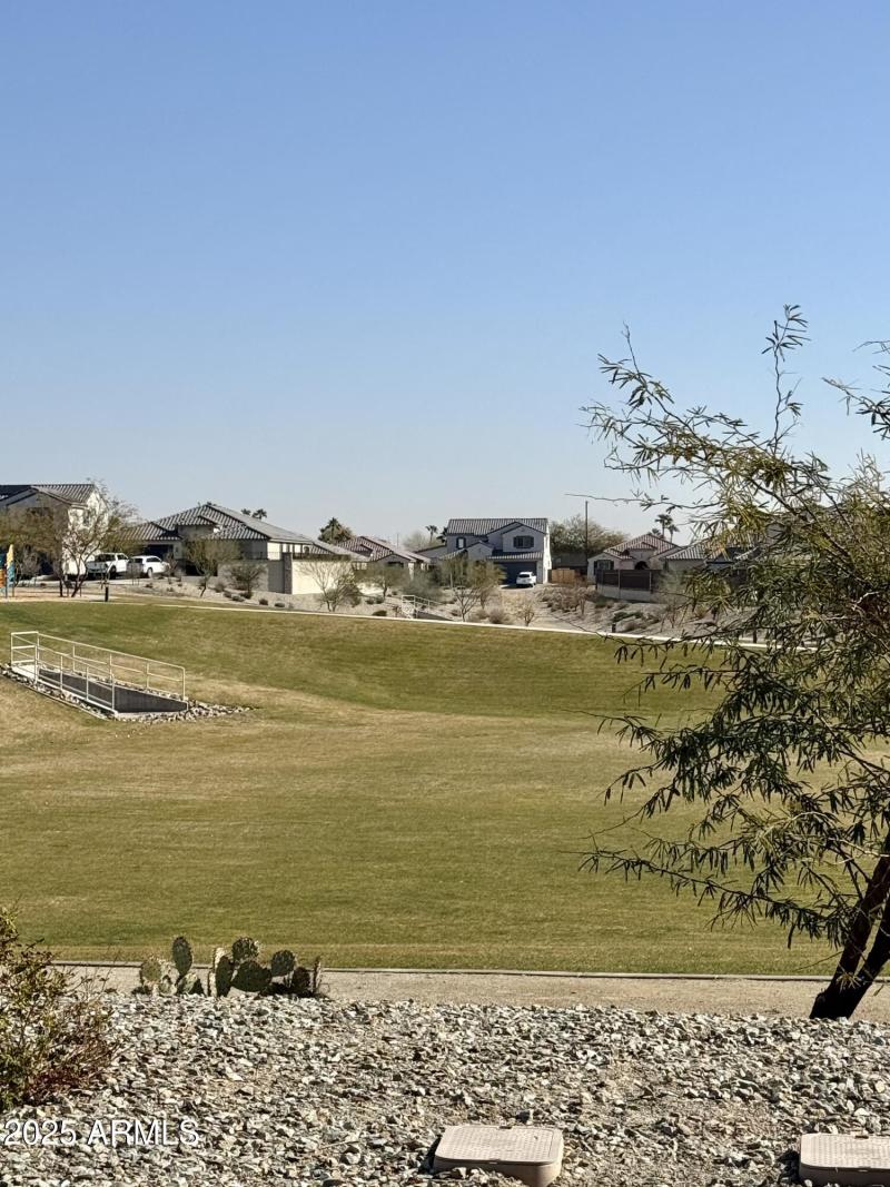 F8911B6B-B81A-42E4-BA39-039B4501753A