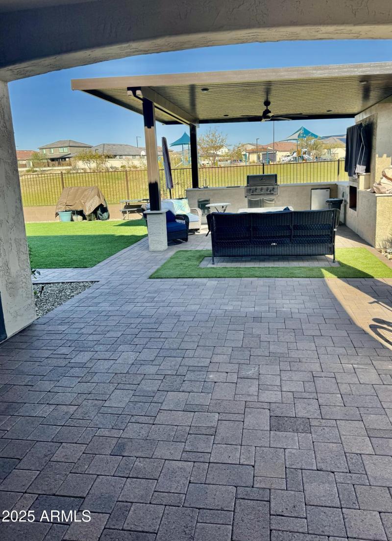 C8BE2589-FF1A-4002-88F4-32AA4E5ED301