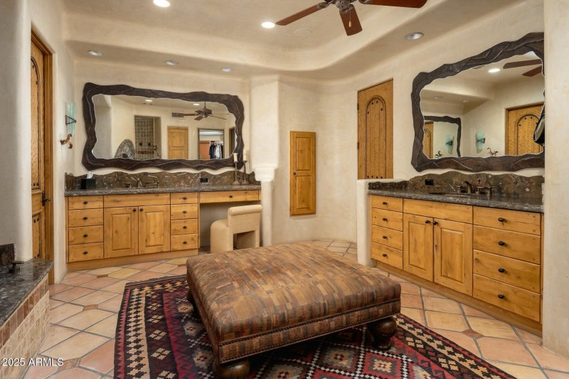 Dual Vanity Retreat