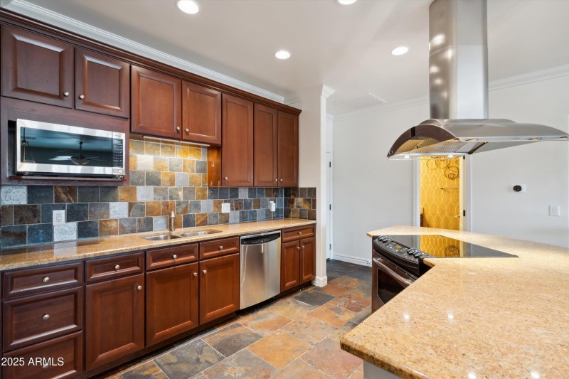 11-Kitchen