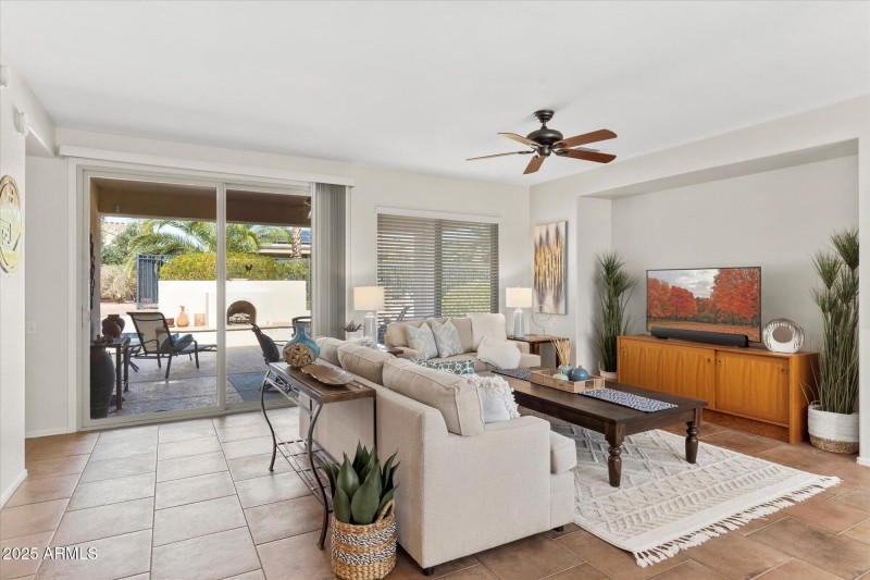 07-Living Room