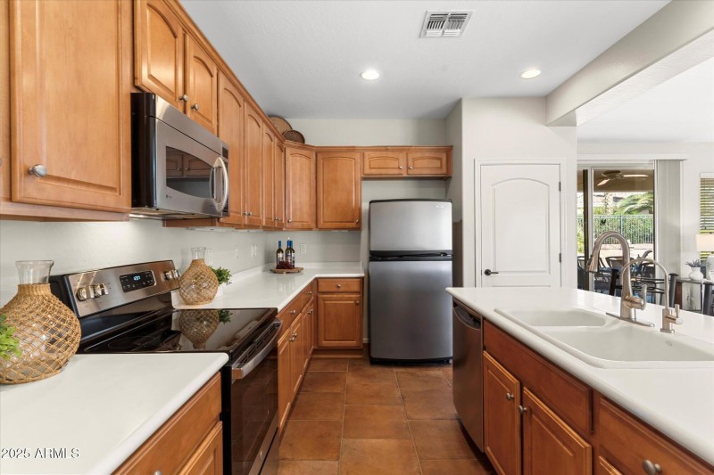 11-Kitchen