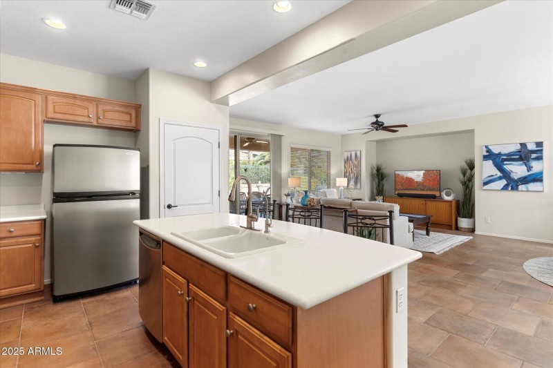 12-Kitchen