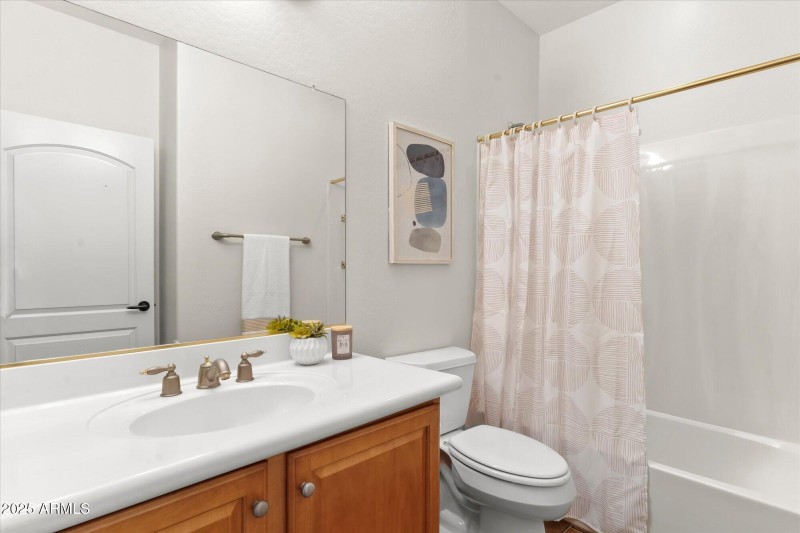 25-Bathroom