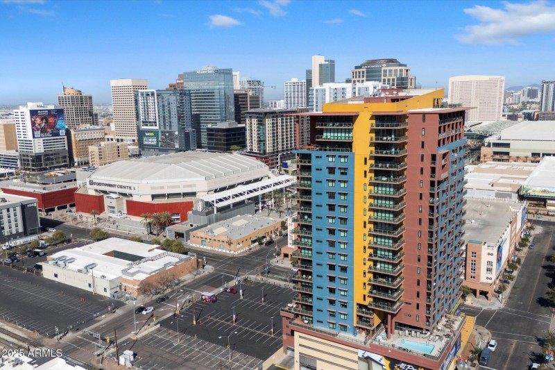 Summit and Chase Exterior Views