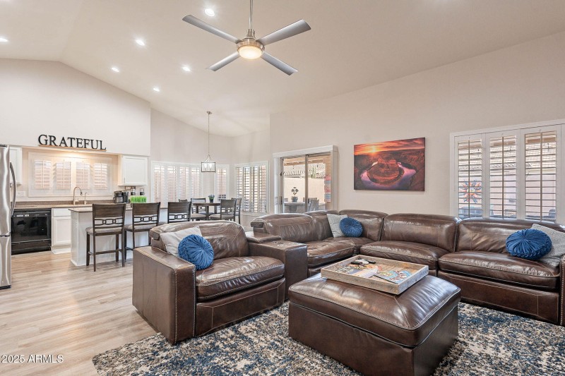 4637 E FERNWOOD CT, Cave Creek, AZ 85331