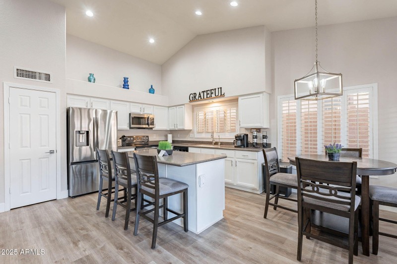 4637 E FERNWOOD CT, Cave Creek, AZ 85331