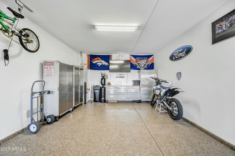 Garage 3