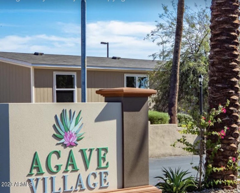 AGAVE VILLAGE ENTRY