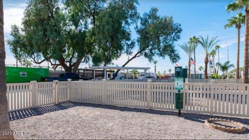 AGAVE VILLAGE DOG PARK