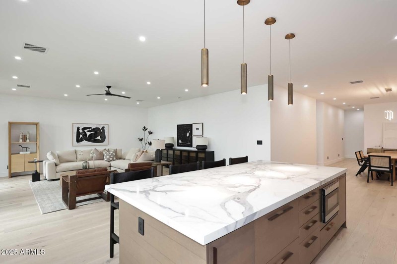 Kitchen-Island