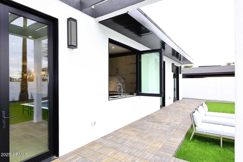 Covered Patio-Passthrough Window