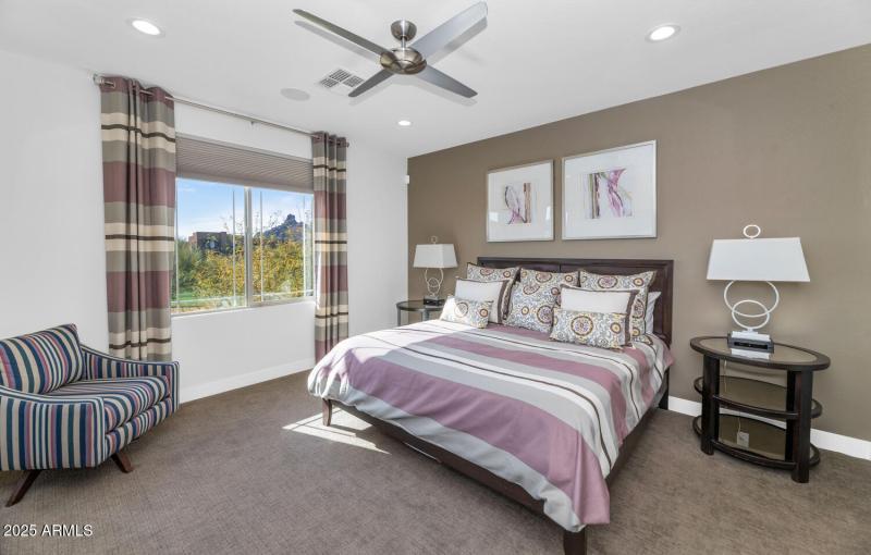 10260 E White Feather Ln-large-014-016-T