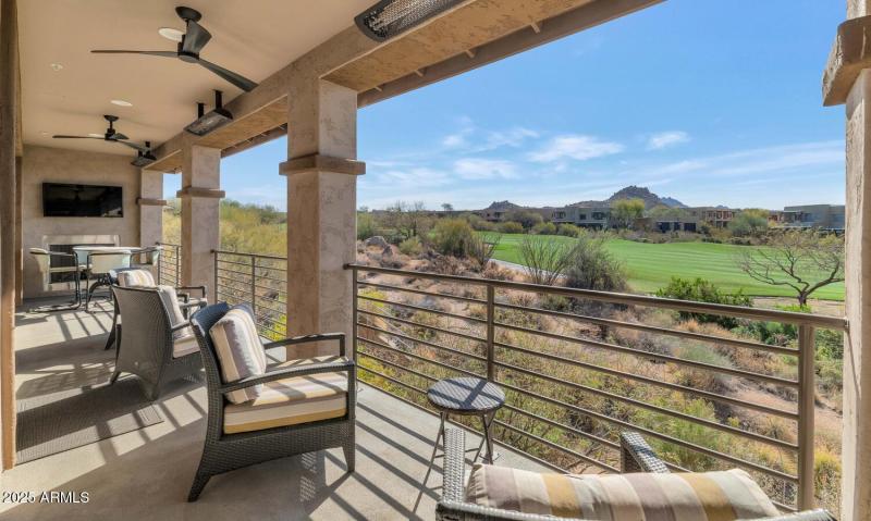 10260 E White Feather Ln-large-026-029-T