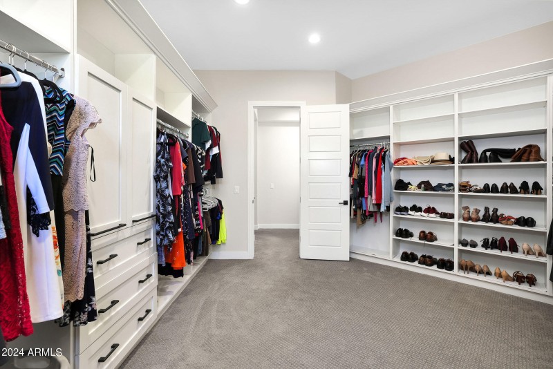 Closet with built in's
