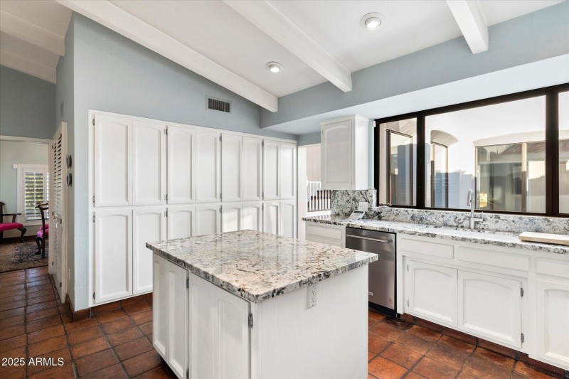 21-Kitchen