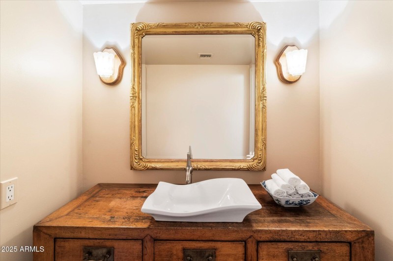 23-Powder Room