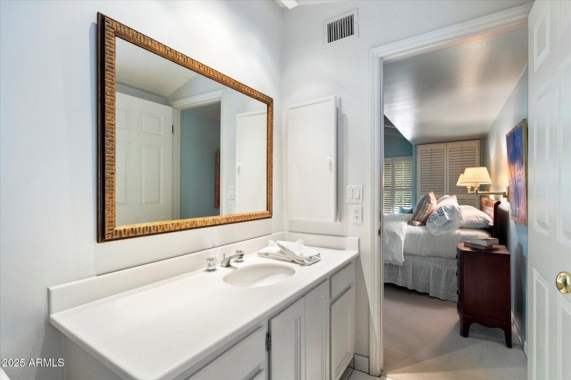 40-Bathroom