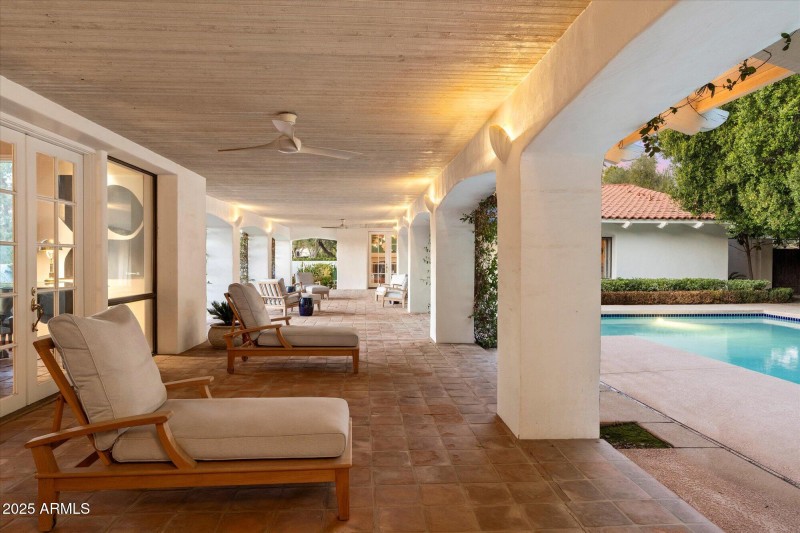 46-Covered Patio