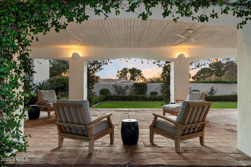 59-Covered Patio