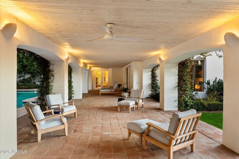 77-Covered Patio