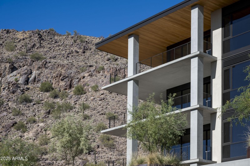 Ascent Phoenician Unit210-3