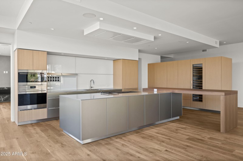 Ascent Phoenician Unit210-13