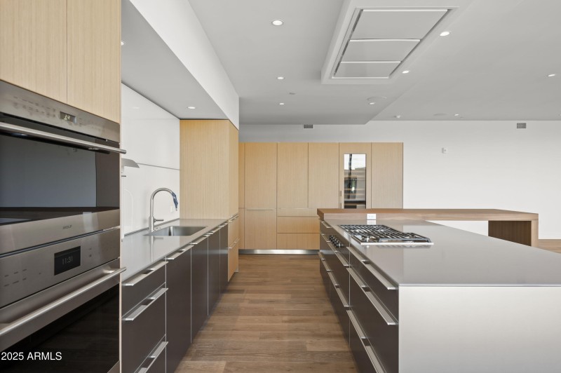 Ascent Phoenician Unit210-15