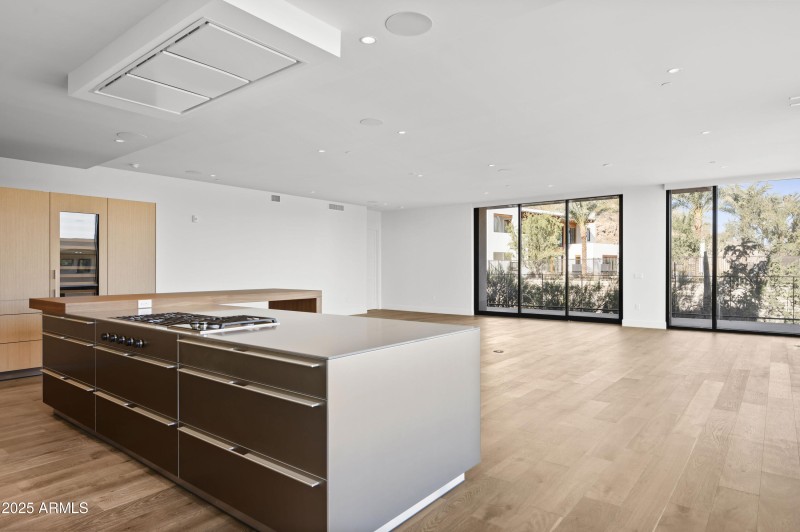 Ascent Phoenician Unit210-17