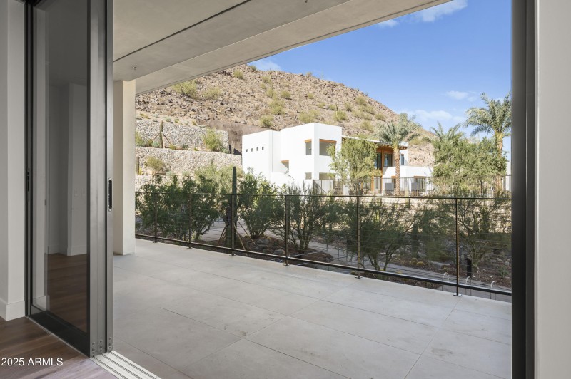 Ascent Phoenician Unit210-35