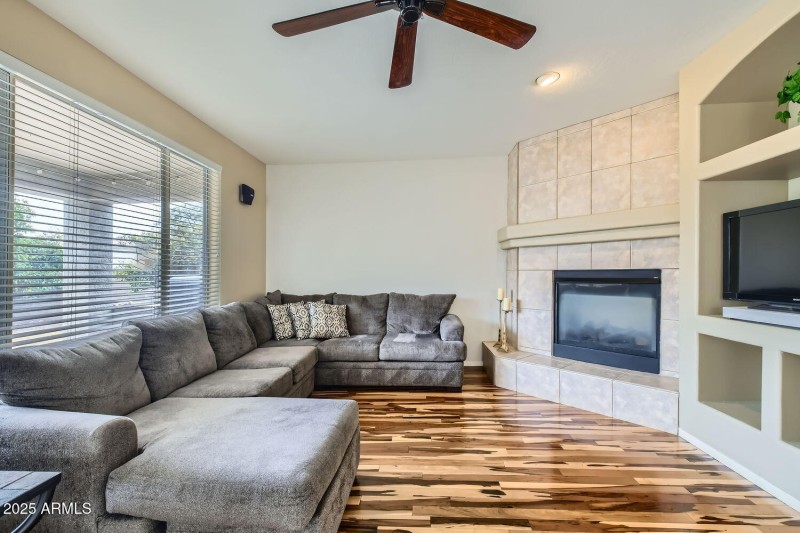 4803 E Barwick Dr - Web Quality - 013 -