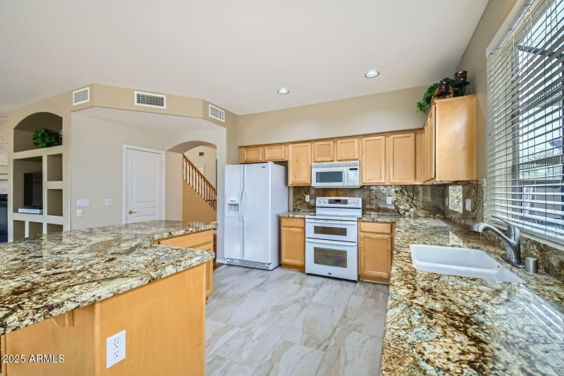 4803 E Barwick Dr - Web Quality - 010 -