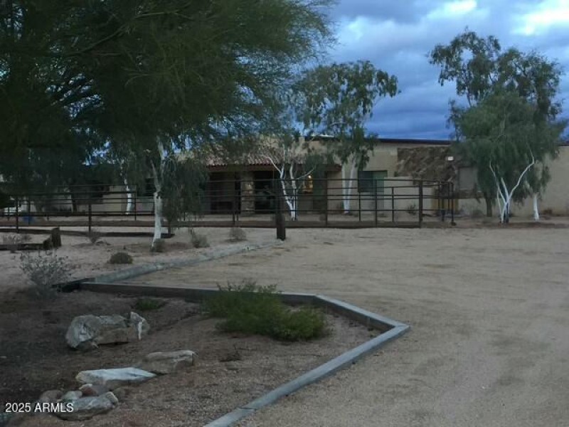 Front of barn and presentation arena
