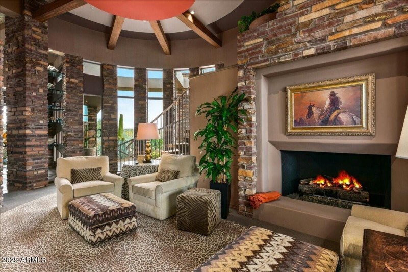 015_Family Room Details