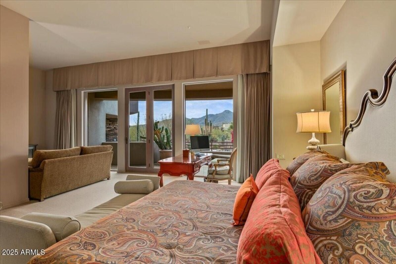 023_Primary Suite Views