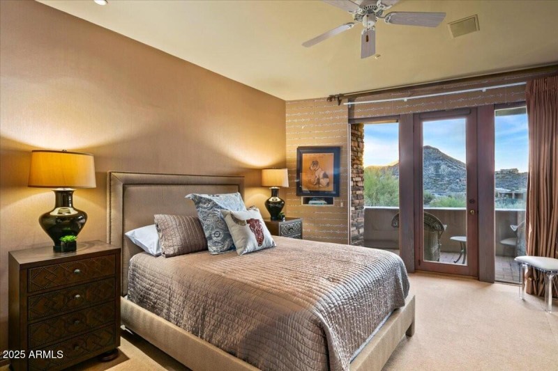 029_Guest Bedroom Ensuite 1