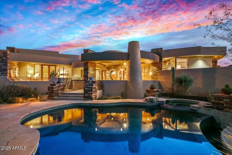 047_Exterior Twilight