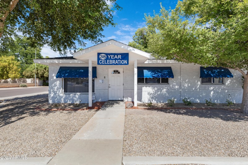 923 N Country Club Dr-2