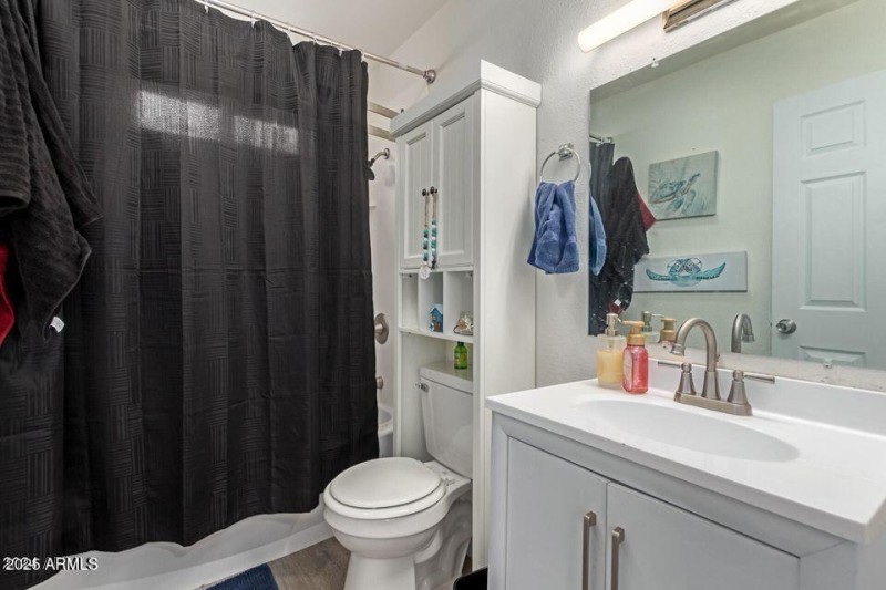 unit 4 bathroom