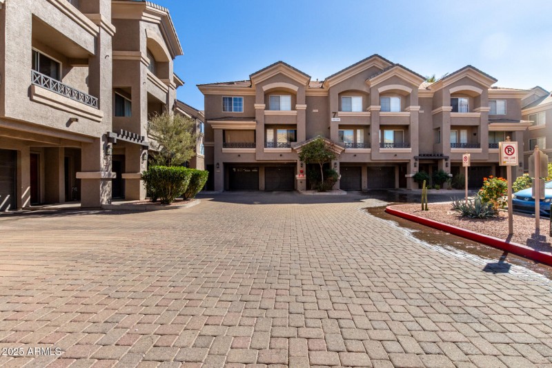 02 - Paradise Village 1068