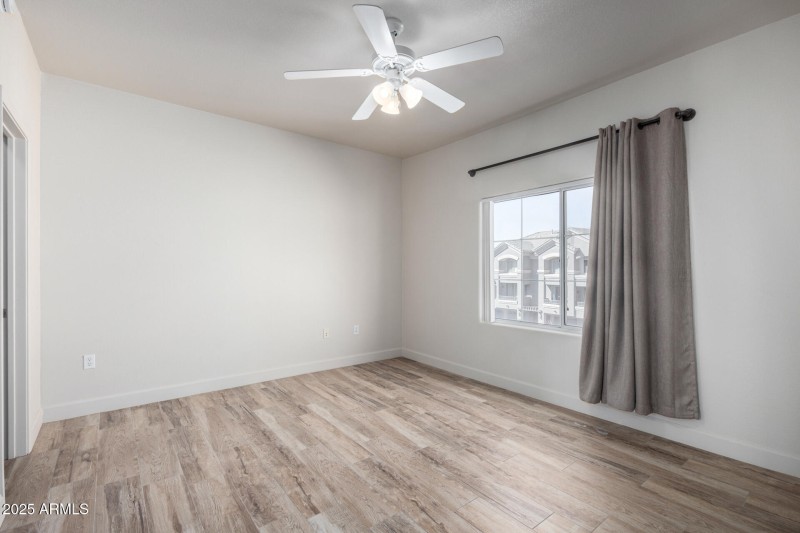 12 - Paradise Village 1068