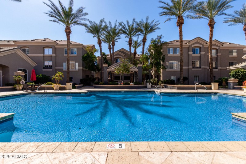 25 - Paradise Village 1068