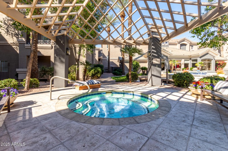 26 - Paradise Village 1068