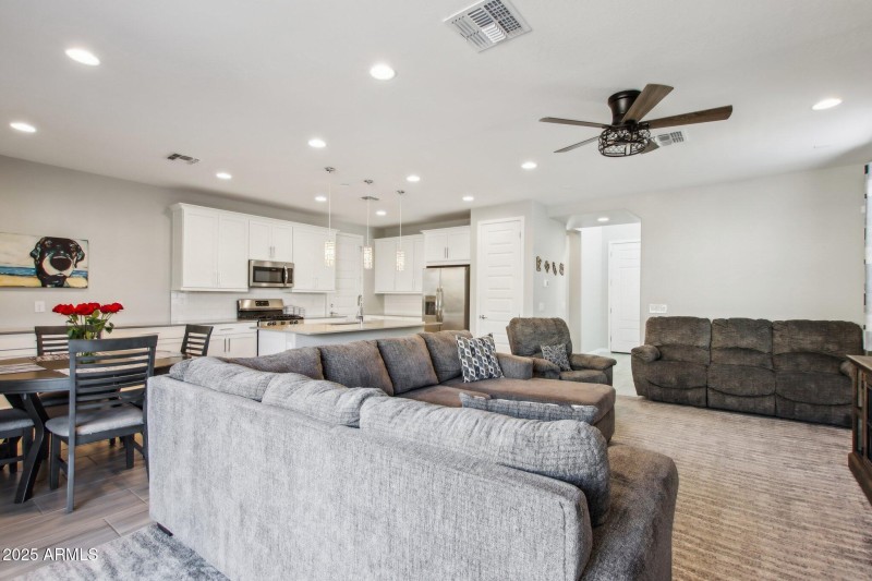 8-web-or-mls-E Texas Ave-008